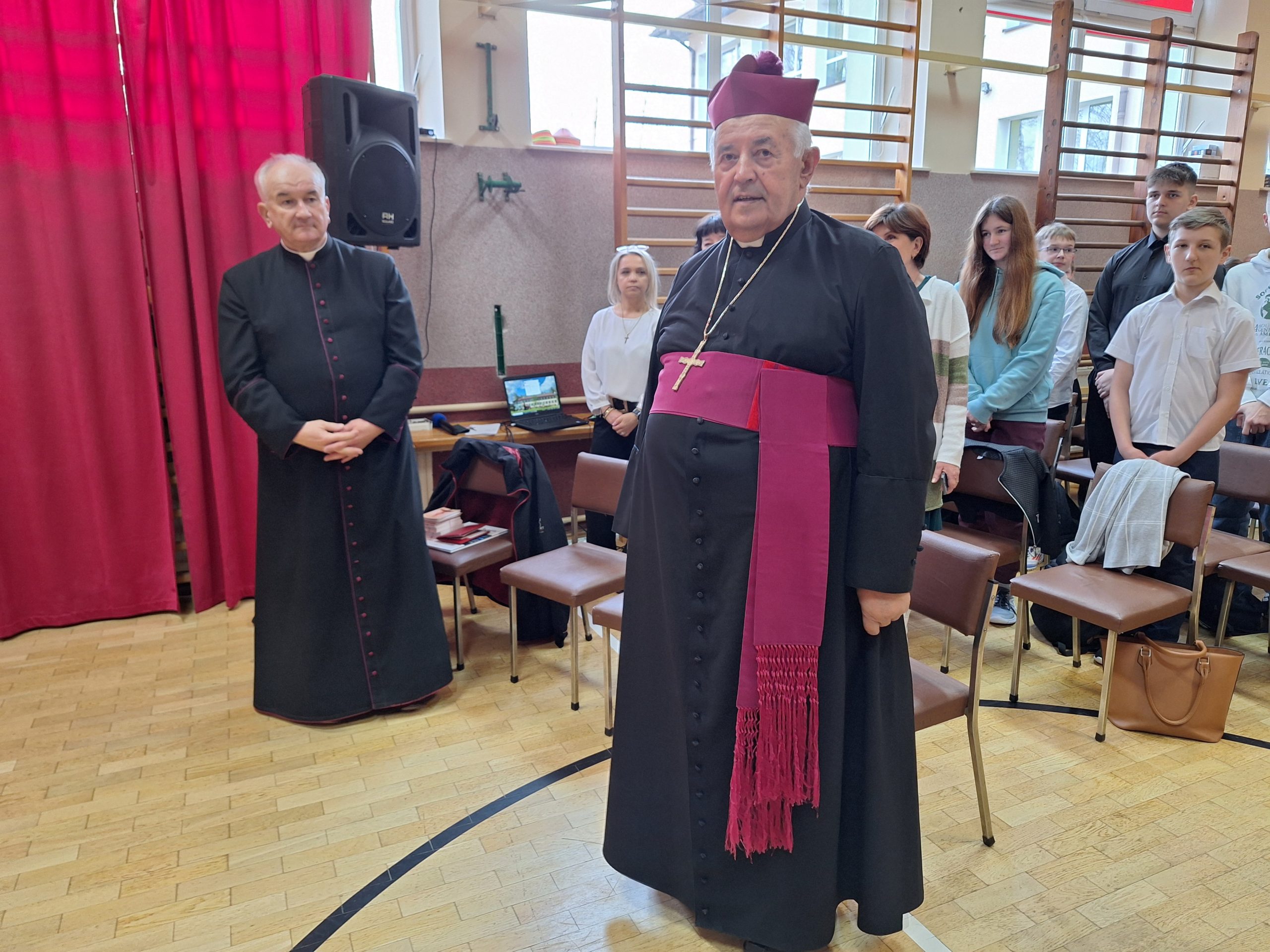 Wizytacja Biskupa i Bierzmowanie